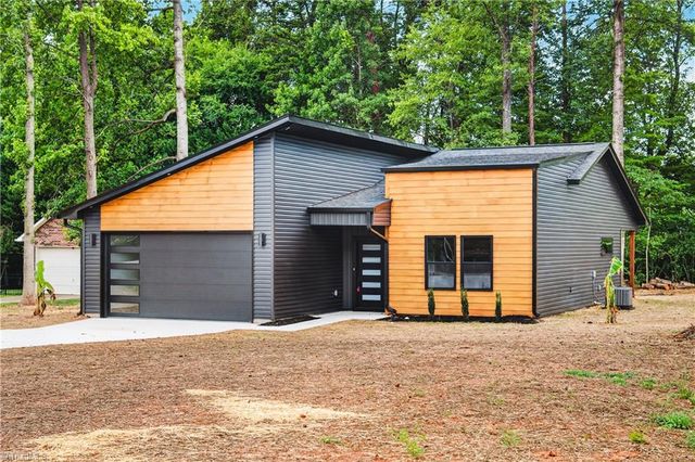 105 Bridlewood Avenue, High Point, NC 27265