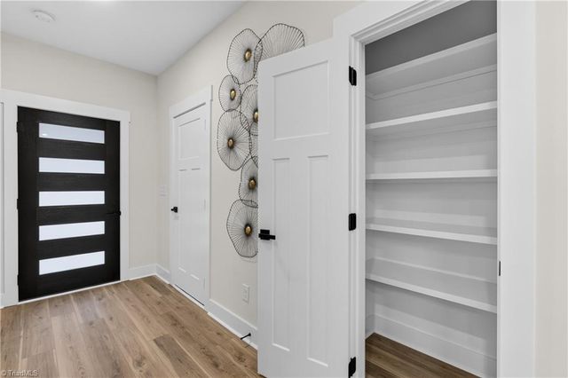 105 Bridlewood Avenue, High Point, NC 27265