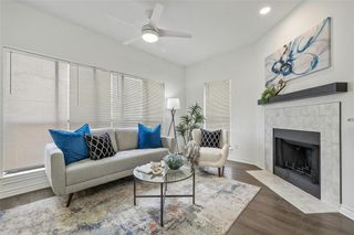915 22nd 1/2 ST W 101, Austin, TX 78705