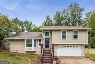 9745 Loblolly Lane, Roswell, GA 30075