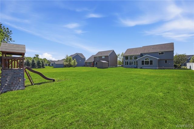 33 Hidden Meadow Crossing, Lancaster, NY 14086