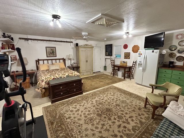 703 TANGLEWOOD LN, Kerrville, TX 78028