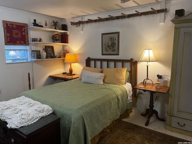 703 TANGLEWOOD LN, Kerrville, TX 78028