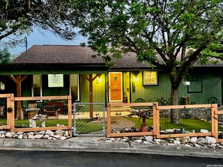 703 TANGLEWOOD LN, Kerrville, TX 78028