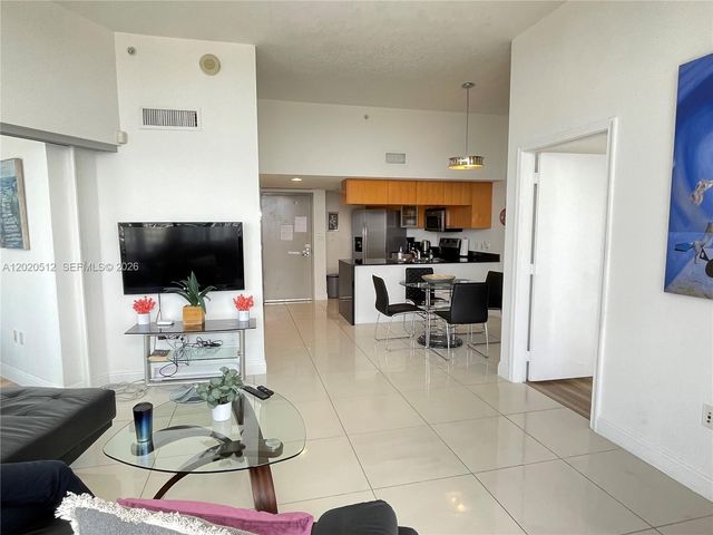 1750 N Bayshore Dr 5614, Miami, FL 33132