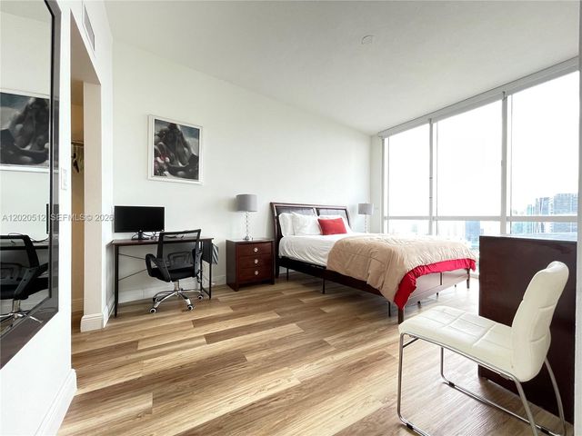 1750 N Bayshore Dr 5614, Miami, FL 33132