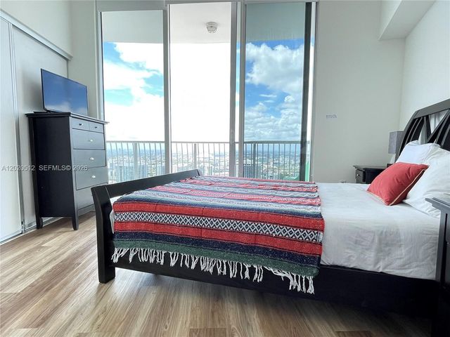 1750 N Bayshore Dr 5614, Miami, FL 33132