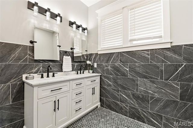 5816 Reber Place, St Louis, MO 63139