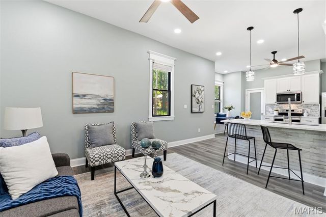 5816 Reber Place, St Louis, MO 63139