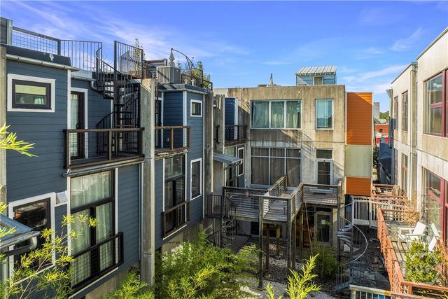 2406 De Soto Avenue B, Savannah, GA 31401