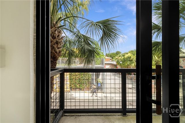 2406 De Soto Avenue B, Savannah, GA 31401