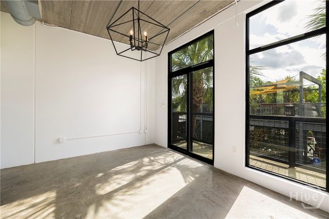 2406 De Soto Avenue B, Savannah, GA 31401