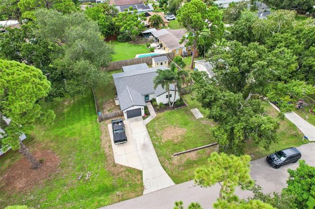 8710 FILSON PLACE, Sarasota, FL 34231