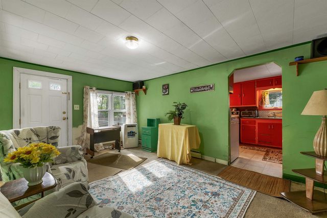14 Belmont Street, Salem, NH 03079