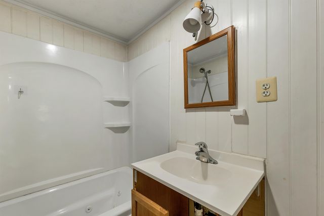 14 Belmont Street, Salem, NH 03079