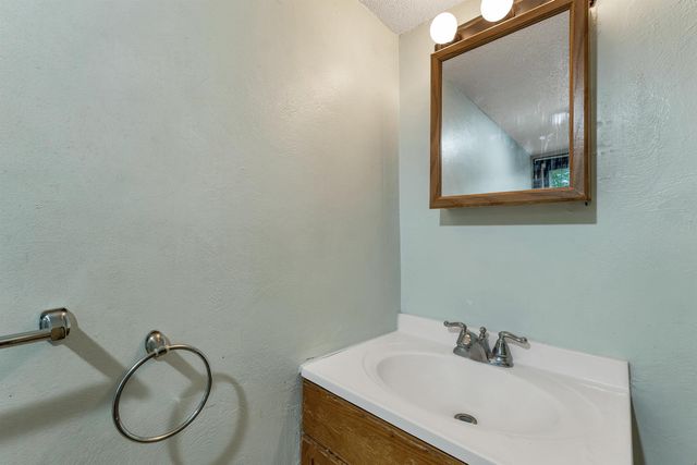 14 Belmont Street, Salem, NH 03079