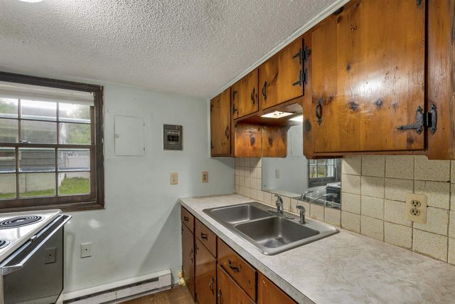 14 Belmont Street, Salem, NH 03079