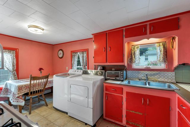 14 Belmont Street, Salem, NH 03079