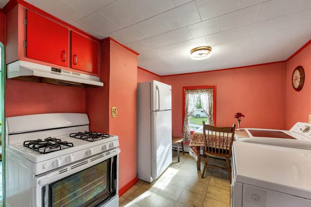 14 Belmont Street, Salem, NH 03079