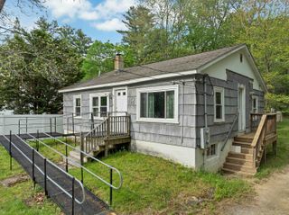 14 Belmont Street, Salem, NH 03079