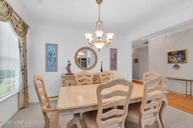 29 Greenways Lane, Lakewood, NJ 08701