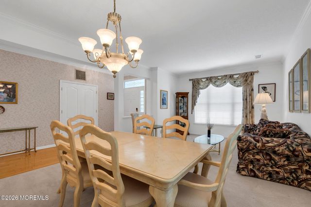 29 Greenways Lane, Lakewood, NJ 08701