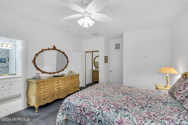 29 Greenways Lane, Lakewood, NJ 08701