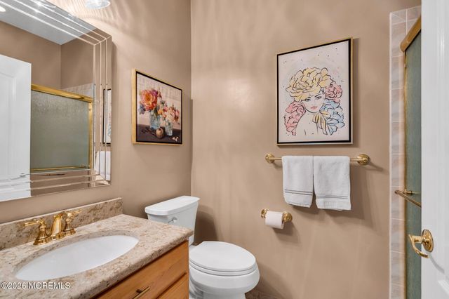 29 Greenways Lane, Lakewood, NJ 08701