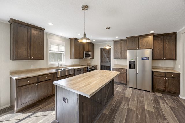 275 Allie Boynton Dr, Manchester, TN 37355