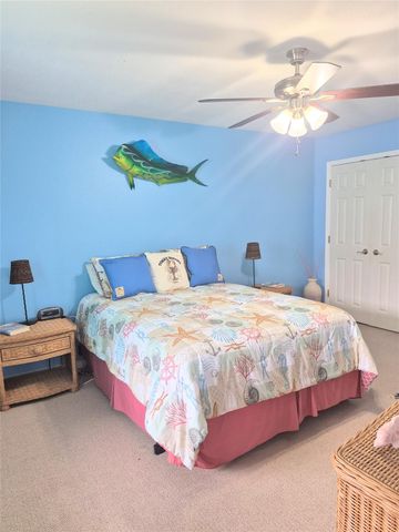 953 Sea Breeze, Crystal Beach, TX 77650