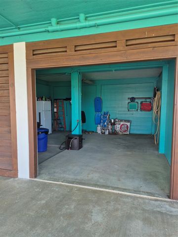 953 Sea Breeze, Crystal Beach, TX 77650