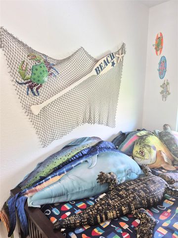 953 Sea Breeze, Crystal Beach, TX 77650