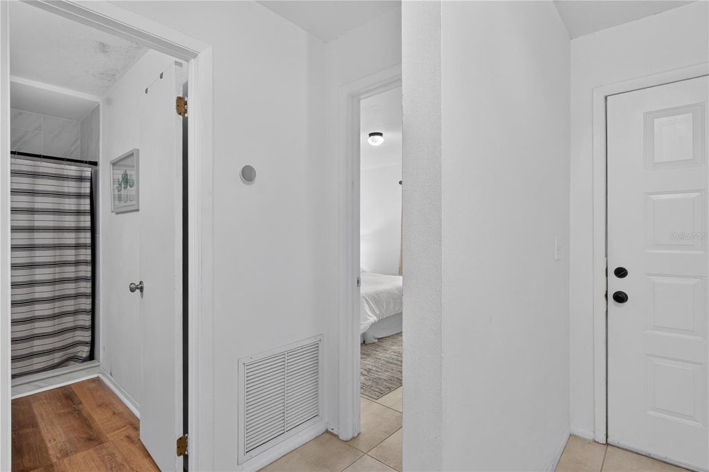Image 14 of property listing at 2747 GRAY FOX LANE, Orlando, FL 32826