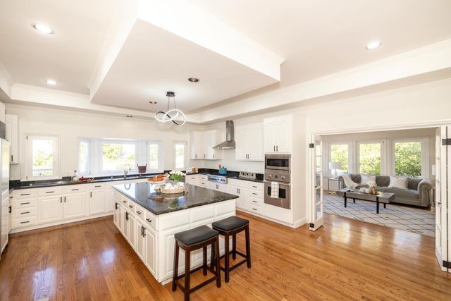 75 Eugenia Way, Hillsborough, CA 94010