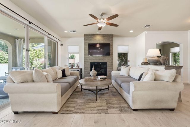 4408 E SAINT JOHN Road, Phoenix, AZ 85032