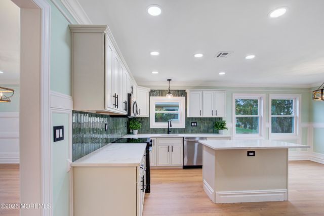 9 Port Royal Drive, Toms River, NJ 08757