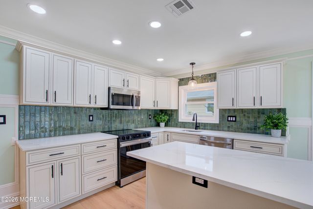 9 Port Royal Drive, Toms River, NJ 08757