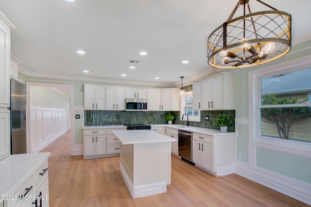 9 Port Royal Drive, Toms River, NJ 08757