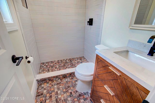 9 Port Royal Drive, Toms River, NJ 08757