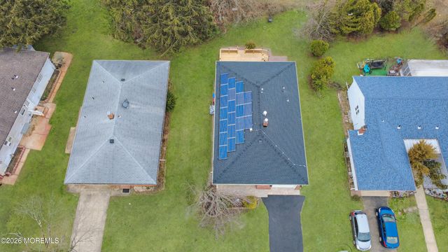 9 Port Royal Drive, Toms River, NJ 08757