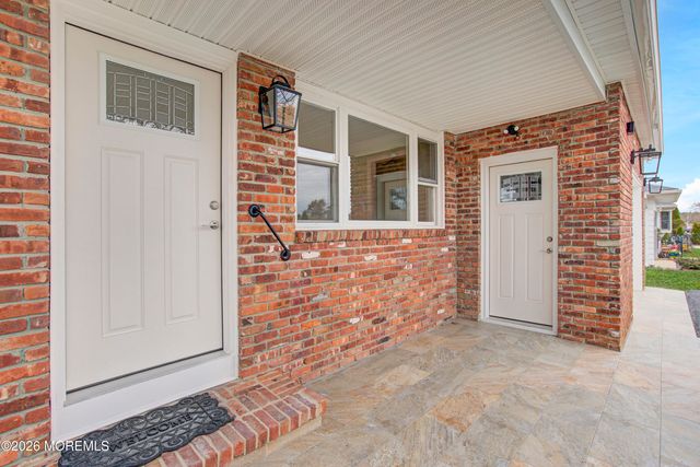 9 Port Royal Drive, Toms River, NJ 08757