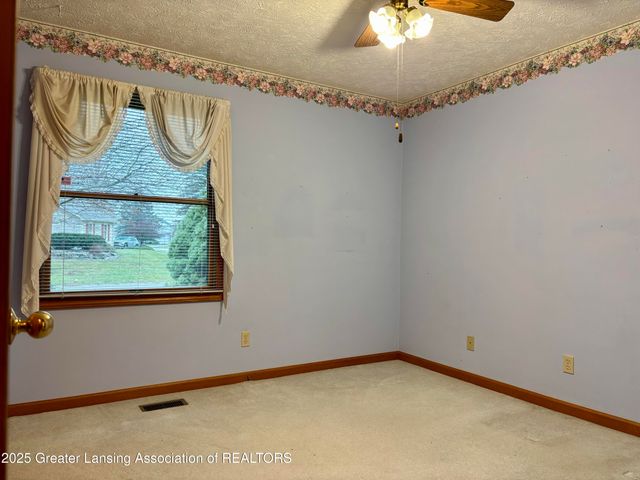 5091 Runnymede Drive, Holt, MI 48842