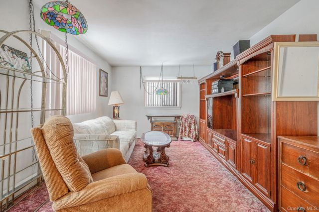 244 Lakeside Trail, Ridge, NY 11961