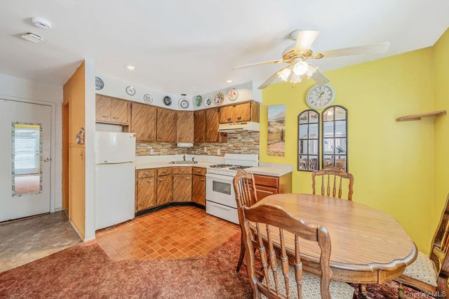 244 Lakeside Trail, Ridge, NY 11961