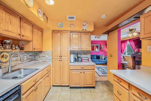 244 Lakeside Trail, Ridge, NY 11961