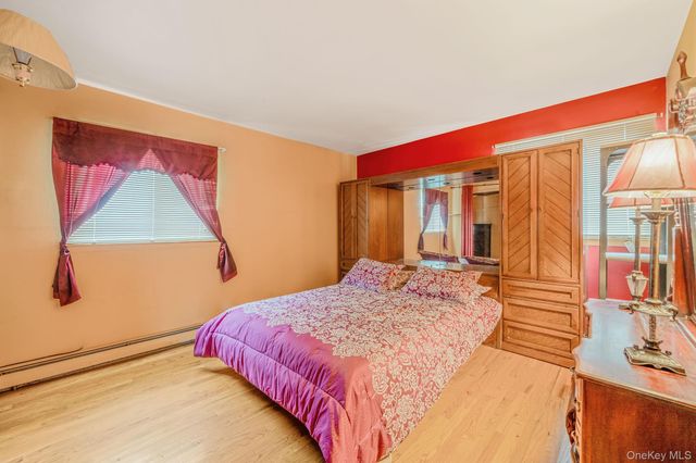 244 Lakeside Trail, Ridge, NY 11961