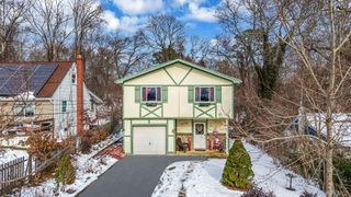 244 Lakeside Trail, Ridge, NY 11961