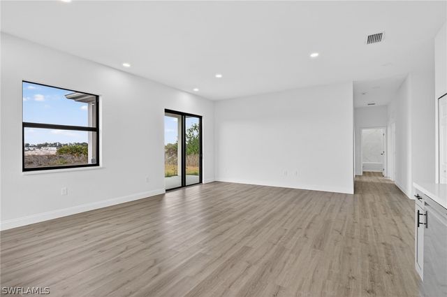 633 Cane ST E, Lehigh Acres, FL 33974