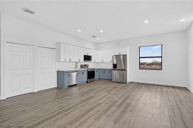 633 Cane ST E, Lehigh Acres, FL 33974