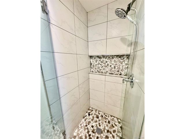 6440 E Mineral Dr, Centennial, CO 80112